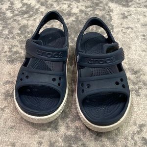 Kids crocs sandals c8 in good condition